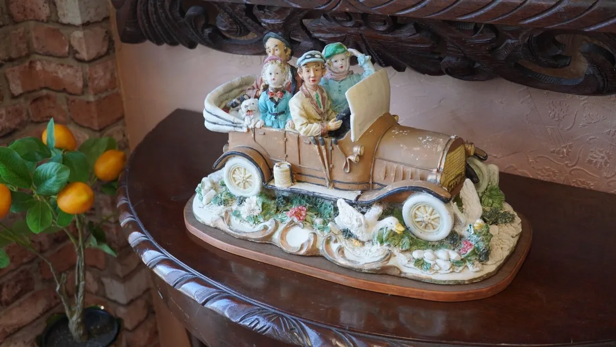 Capodimonte Style Figurine - Image 1