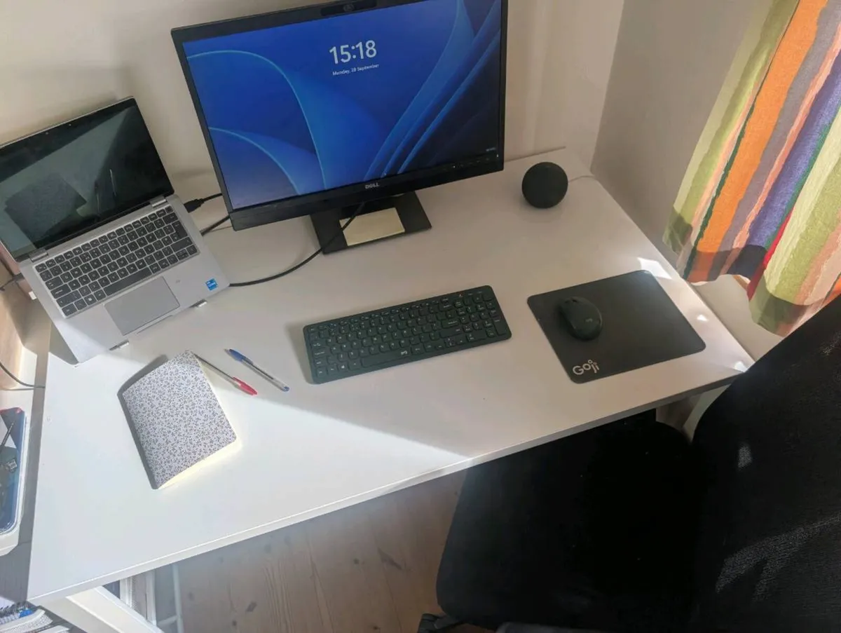 White Office Desk - Image 1