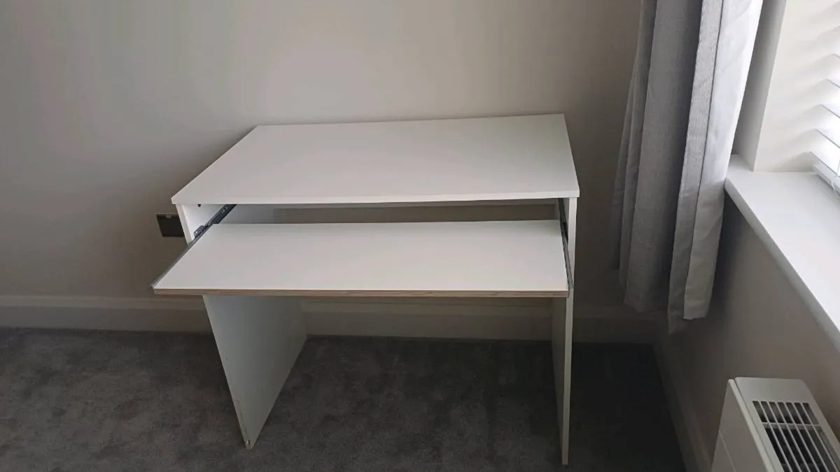 Desk - Image 2