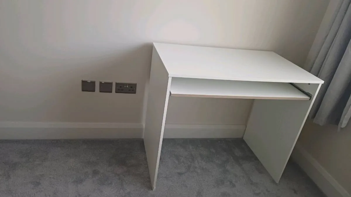 Desk - Image 3