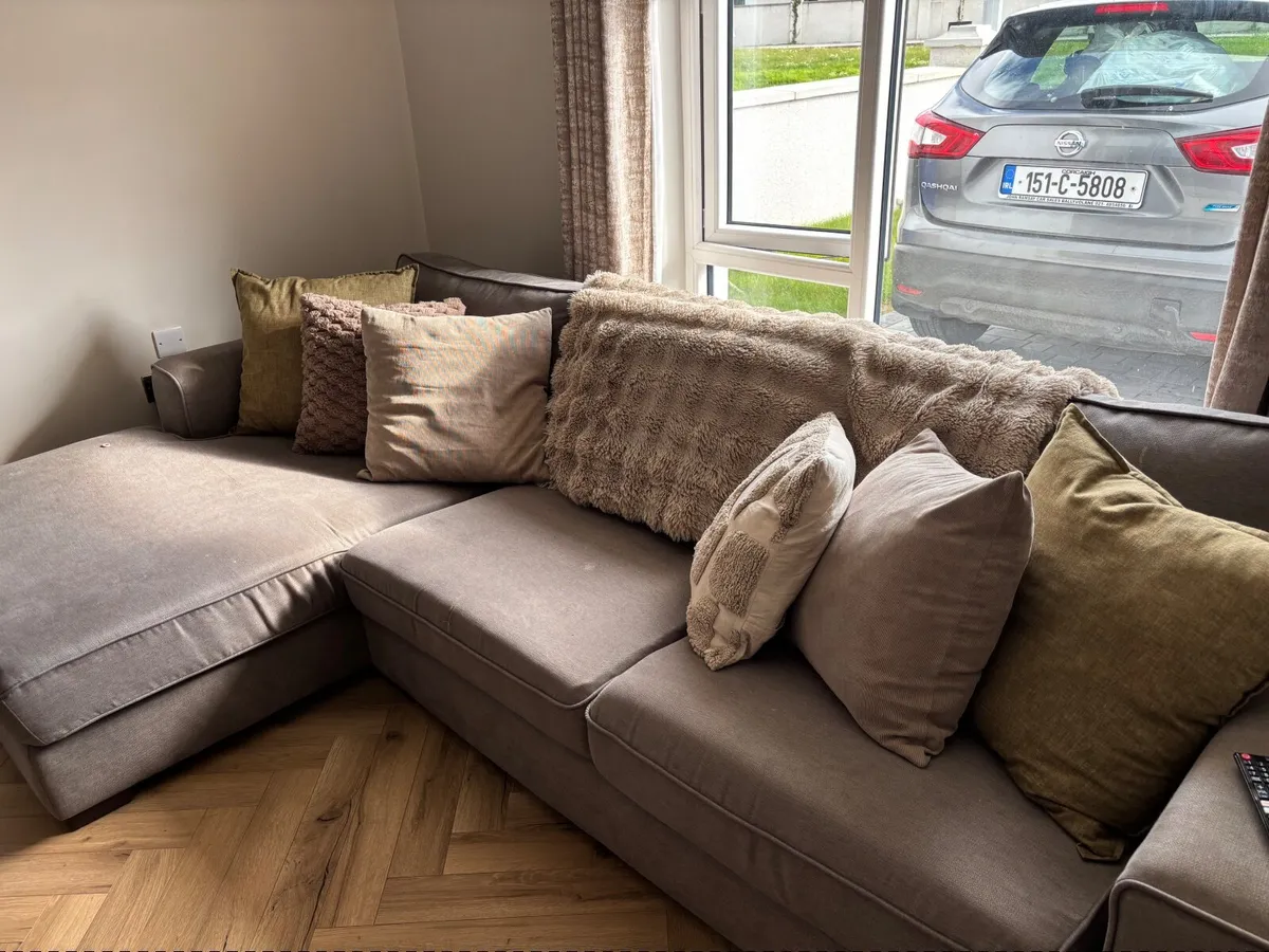 Corner sofa & armchair - Image 1