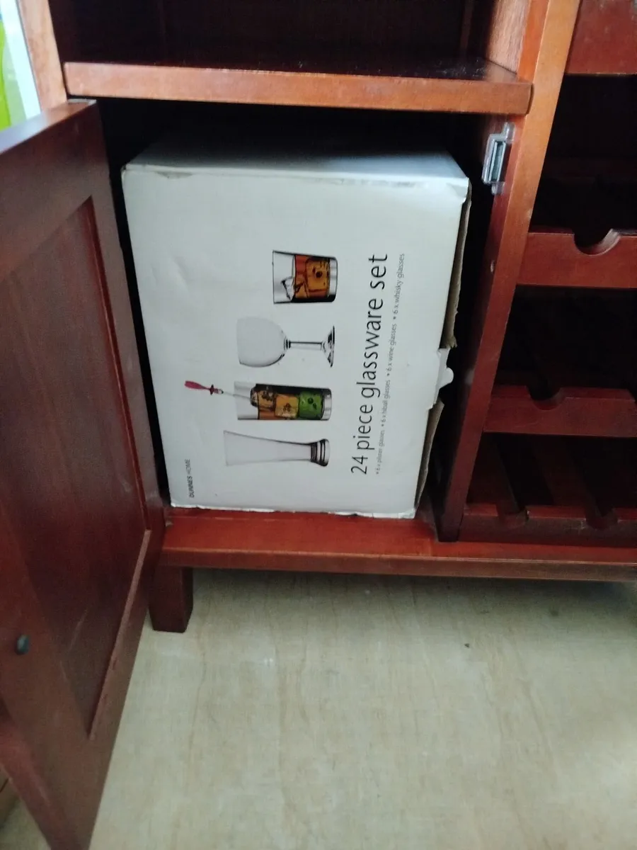 Wooden wine bar & storage - Image 4