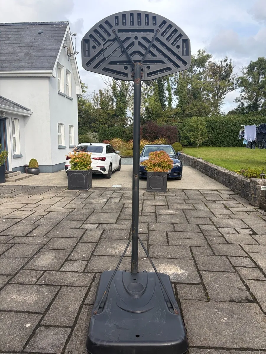 Basketball hoop and stand - Image 3