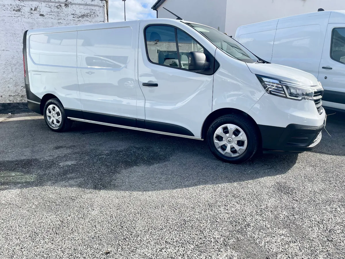 Renault Trafic LL30 Business 2.0DCI 130BHP,2023 - Image 2
