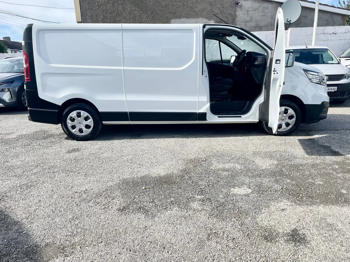 Renault Trafic LL30 Business 2.0DCI 130BHP,2023 - Image 3