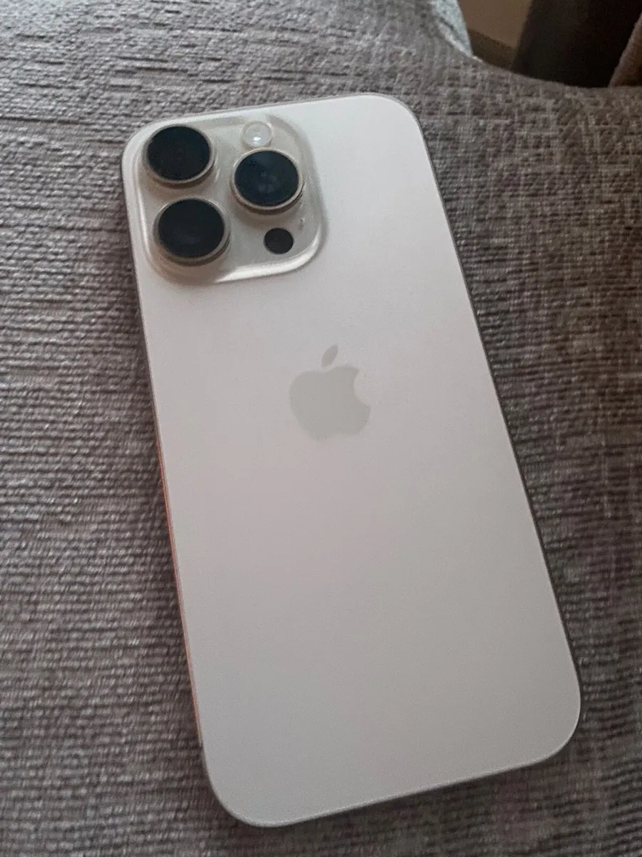 iPhone 16 pro 128gb - Image 2
