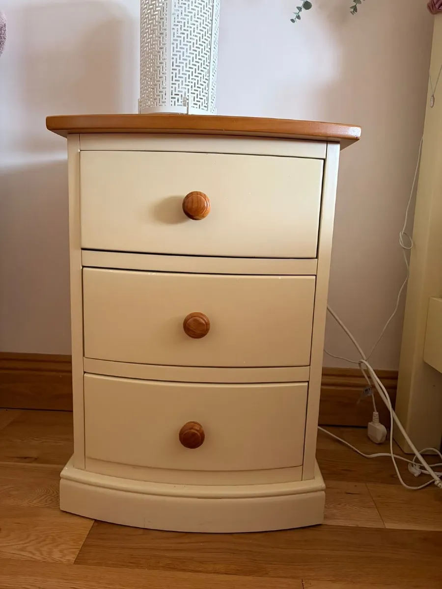 Bedroom furniture - Image 3