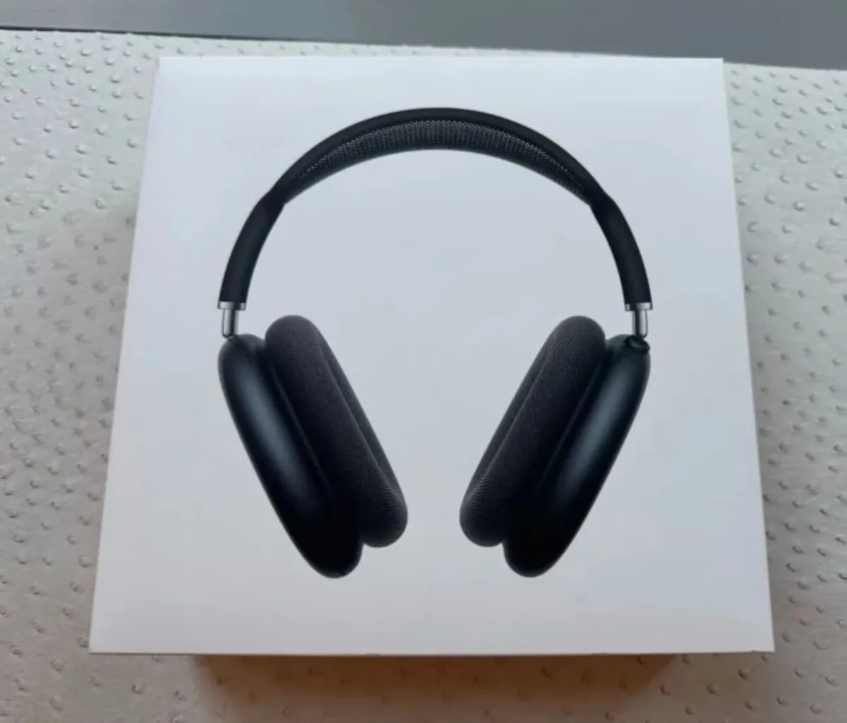 Sealed Apple AirPods Max 2 (Midnight) Brand New - Image 1