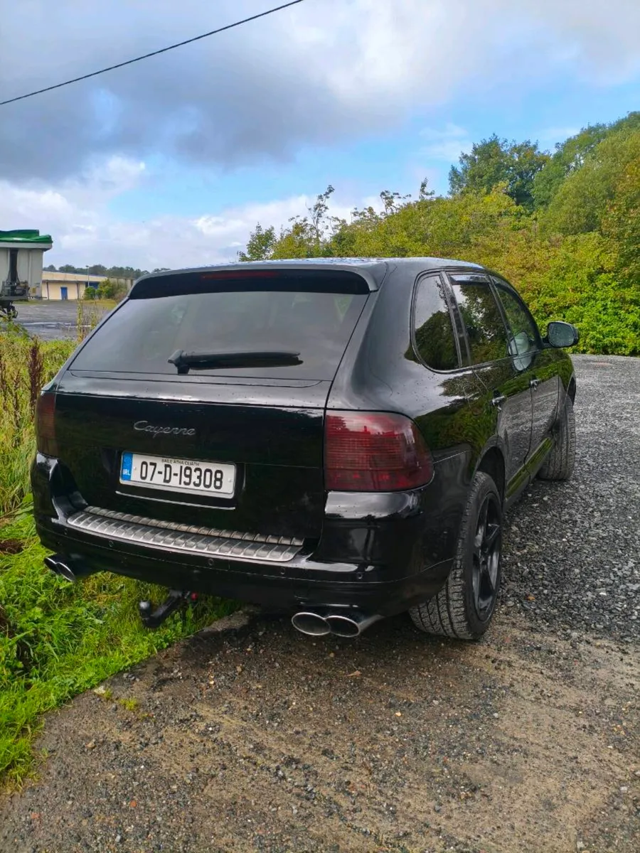Porsche Cayenne crew cab - Image 4