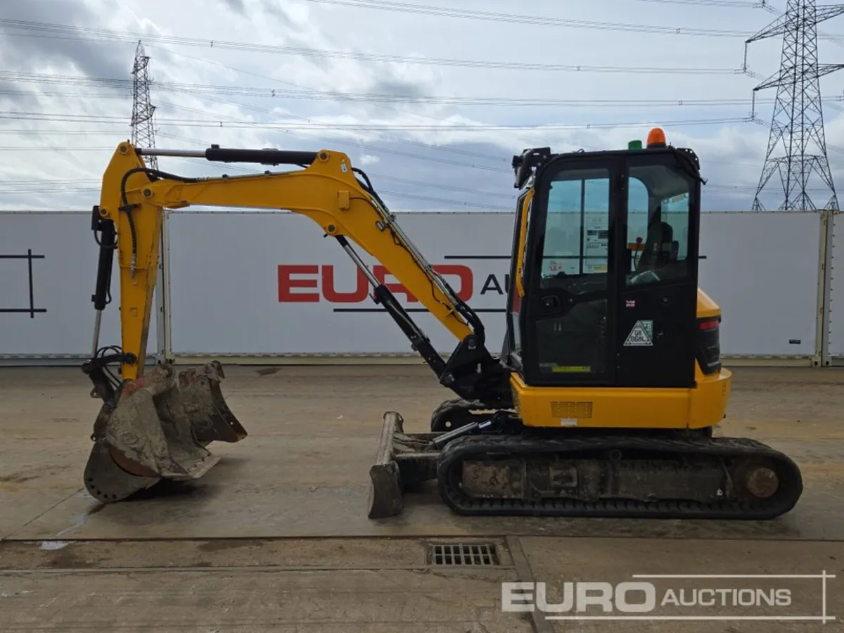 2022 JCB 56Z-2 - Image 2