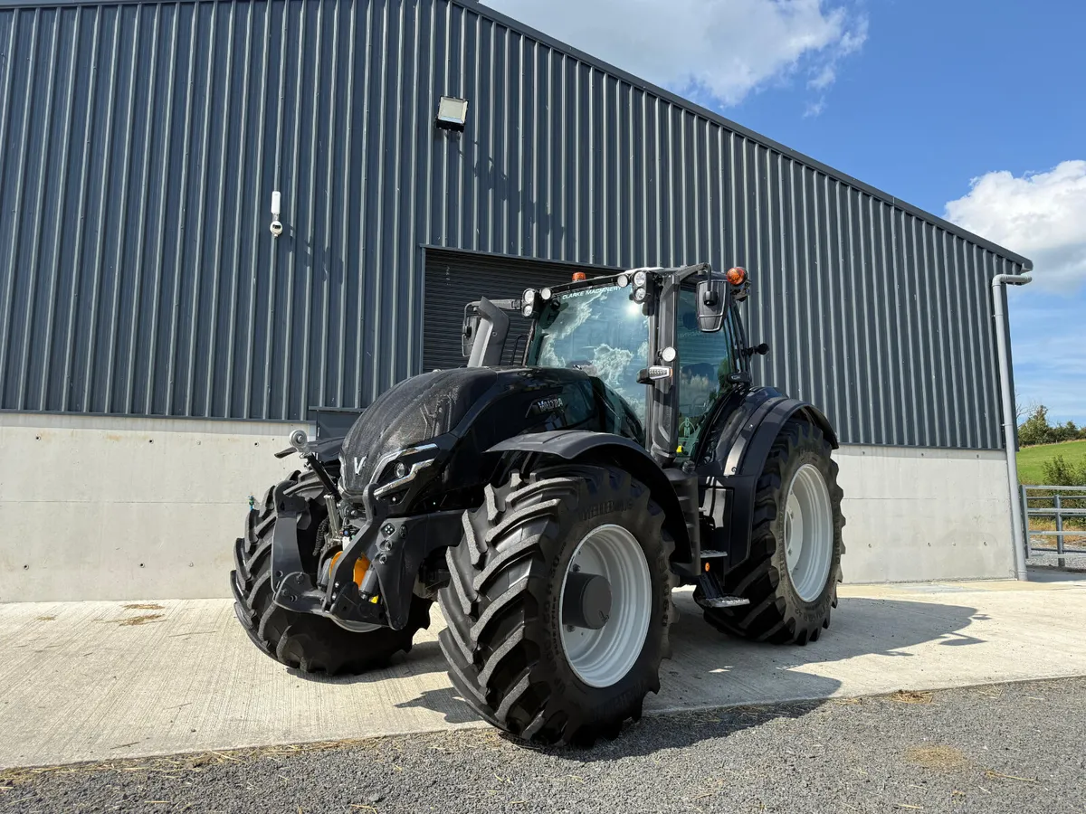 252 Valtra T195 Versu Tractor - 500 Hours - Image 1