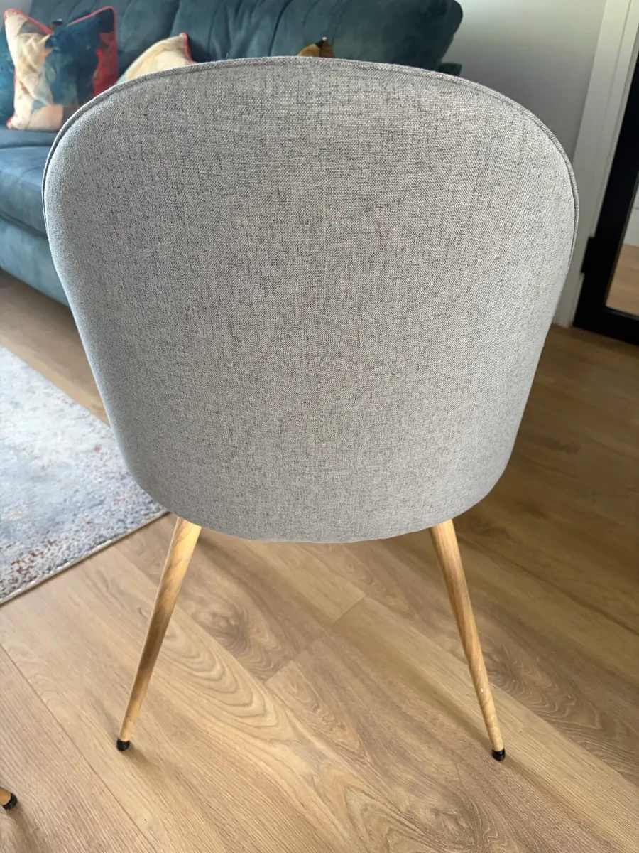 Dining chairs and bench - Image 2