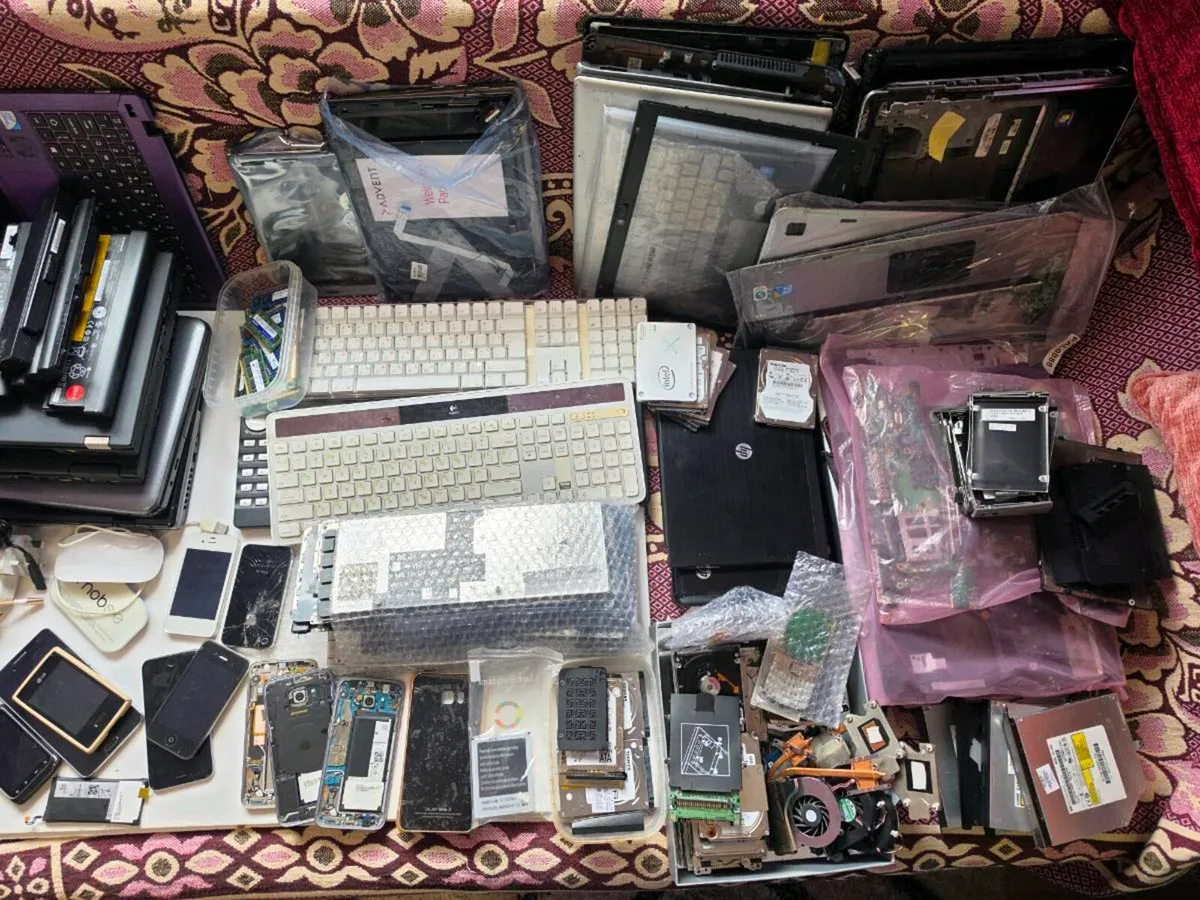 Mixed Electronics & Computer Parts – Everything - Image 2