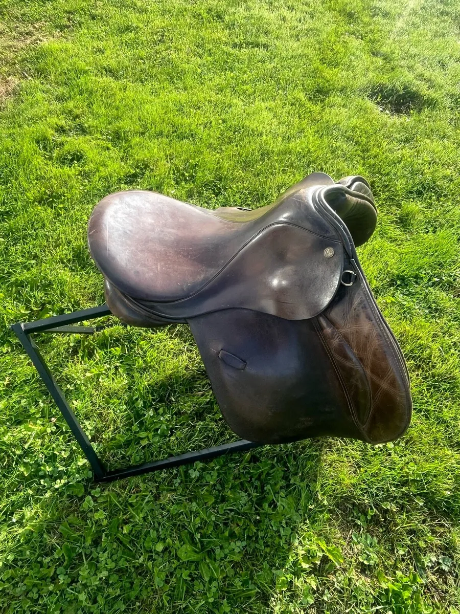Shires 17” saddle - Image 2
