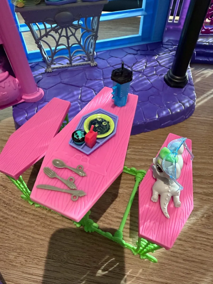 Monster high haunted high school - Image 4