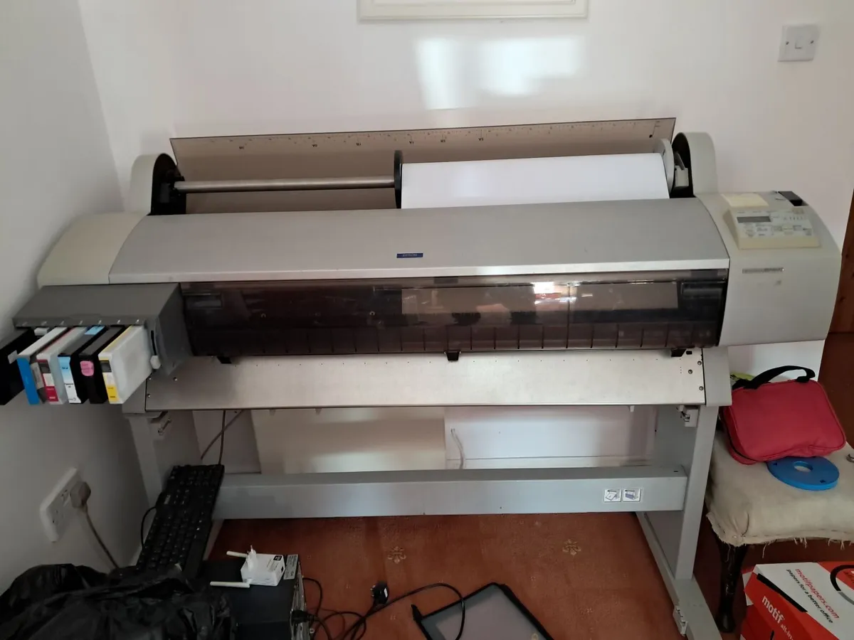 Printer and computer - Image 3
