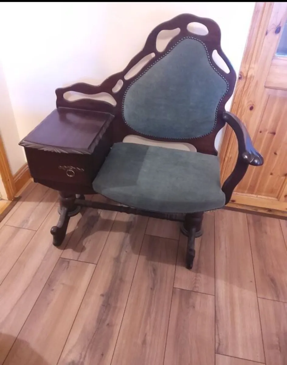 Telephone hall chair