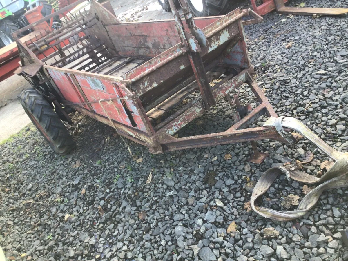 Salopian Manure Spreader - Image 1