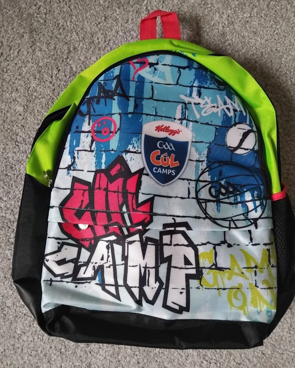 3 Sets of Kelloggs Cul Camp Zip Tops/T.Shirt/Bag - Image 3