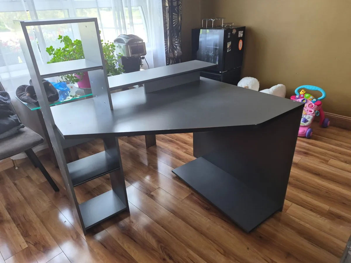 Corner office table - Image 2