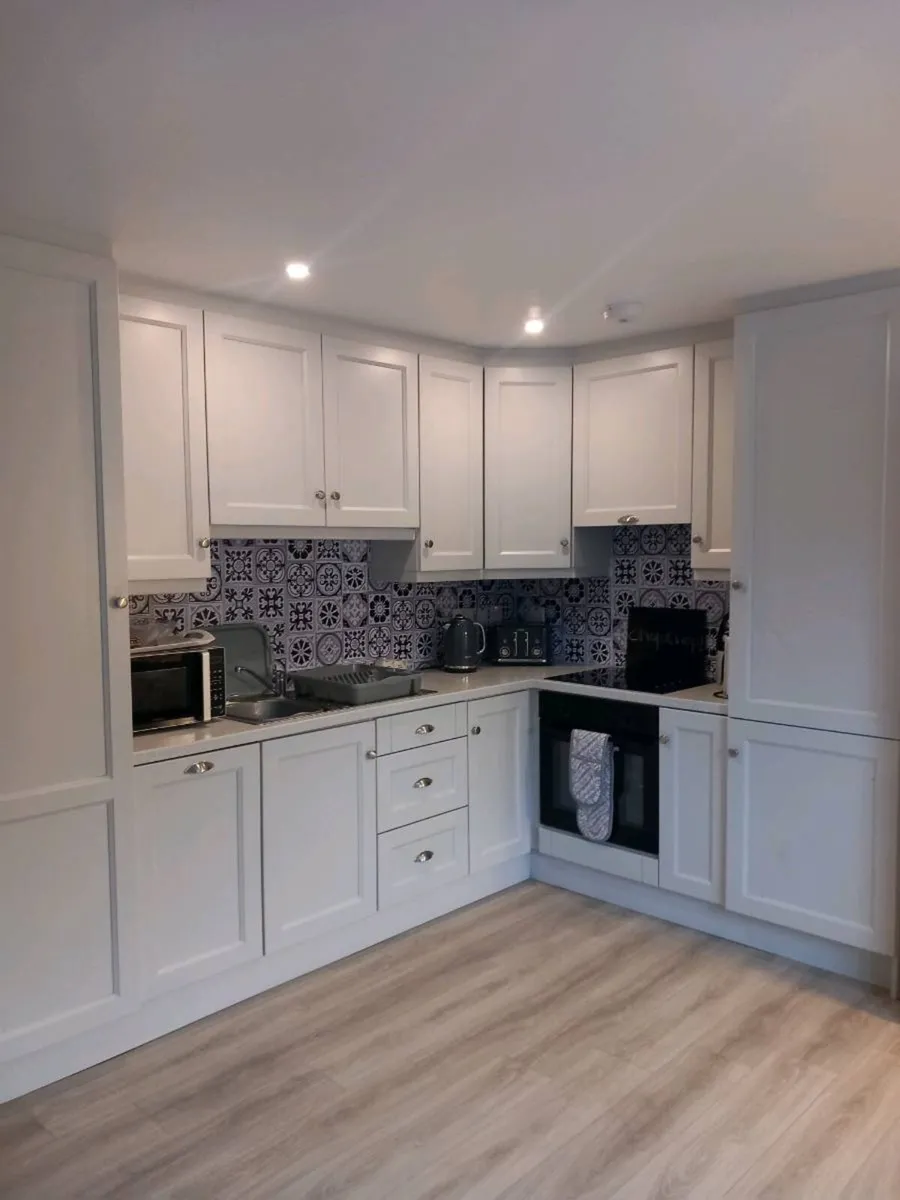 One bed cabin for rent - Image 3