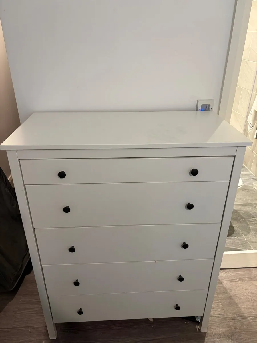 chest of 5 drawers - Ikea - Image 1