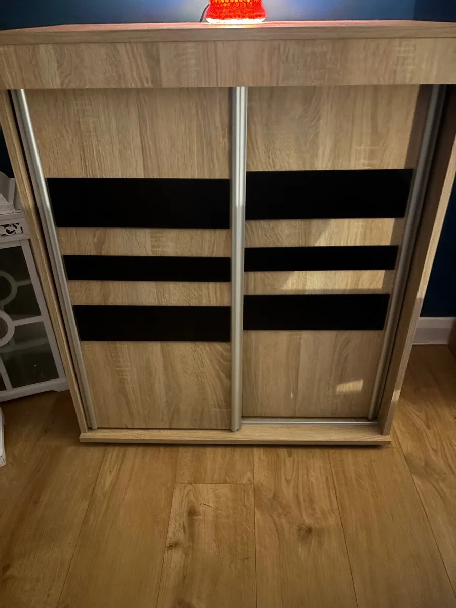 Cabinet - Image 2