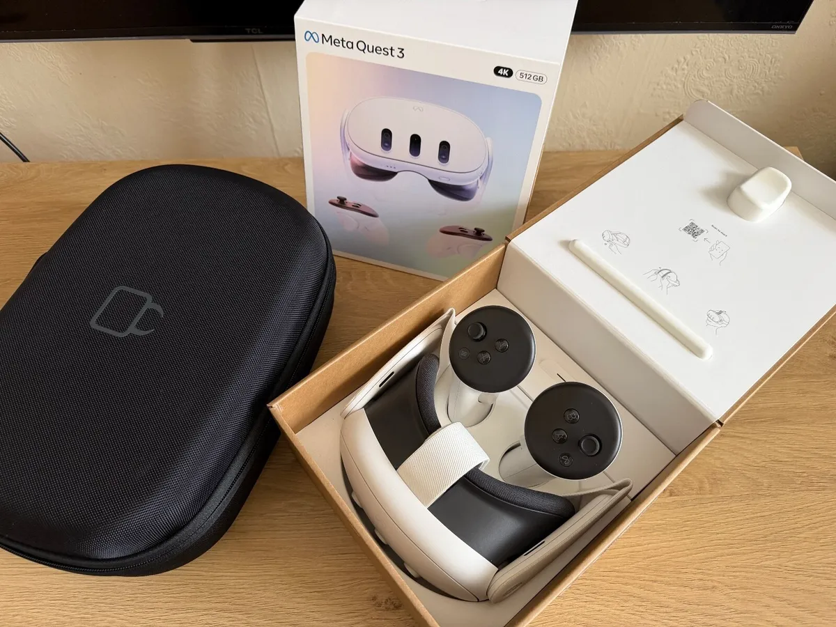 Meta Quest 3 512GB VR Headset + Carry Case - Image 2