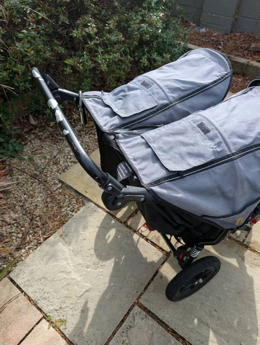 Out n about double buggy - Image 4