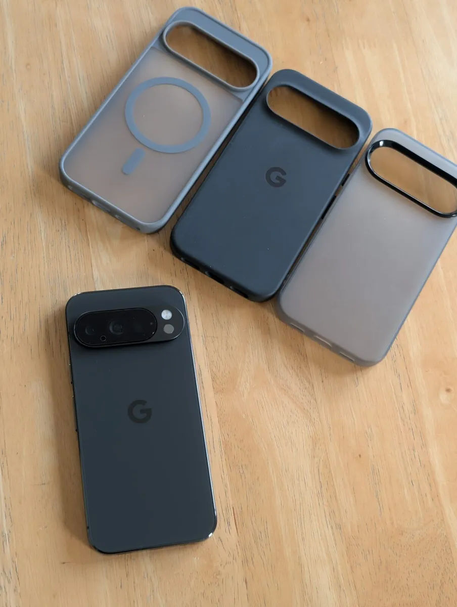 Google Pixel 10 Pro 128gb Obsidian *Unlocked* - Image 1