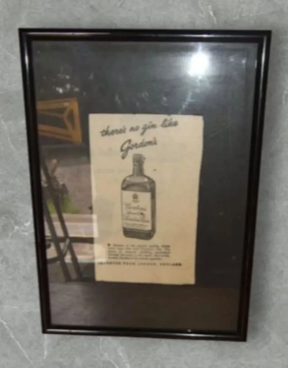 Framed Vintage Gordon's Gin Ad – Authentic - Image 2