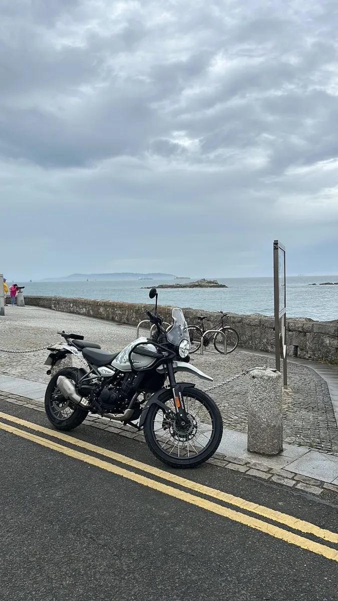 ROYAL ENFIELD Himalayan 2025 kamel white - Image 2
