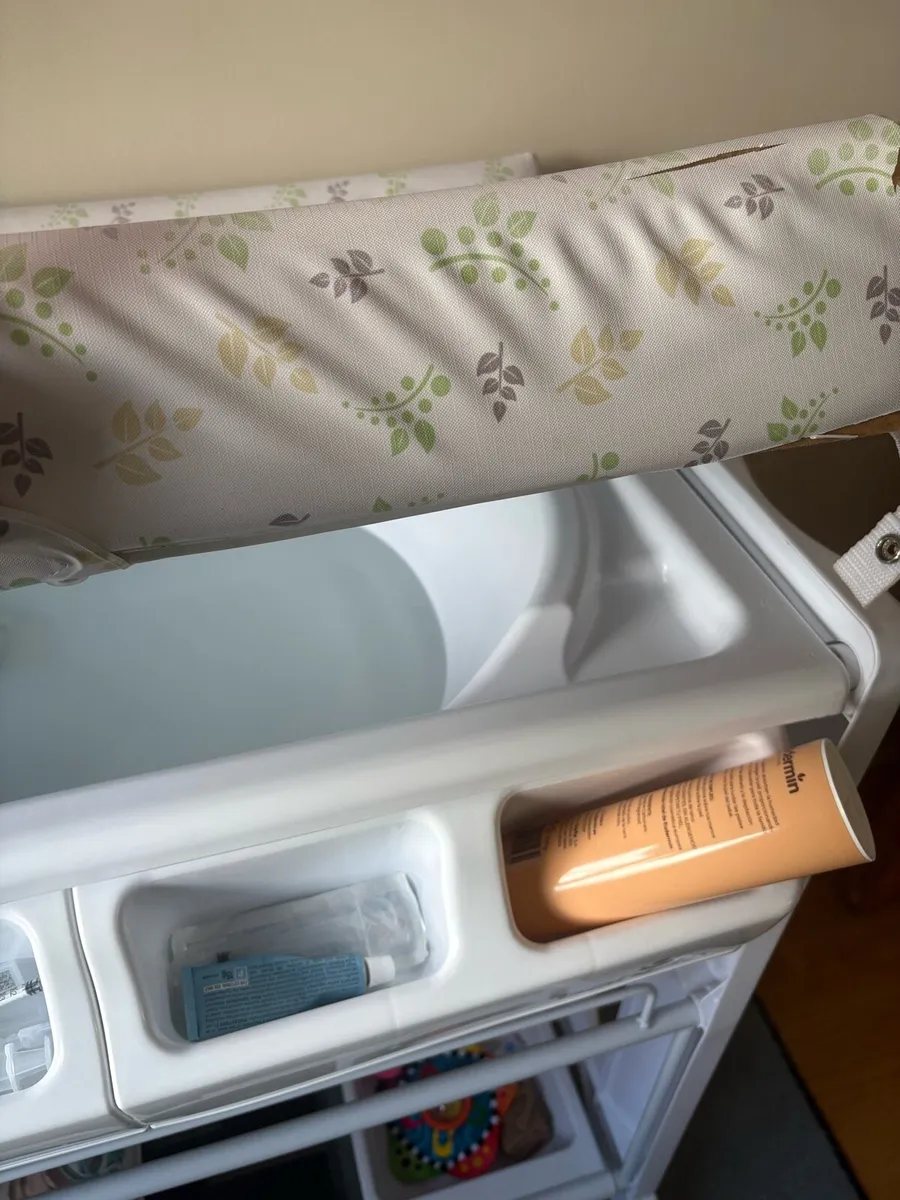 Baby changing unit - Image 2