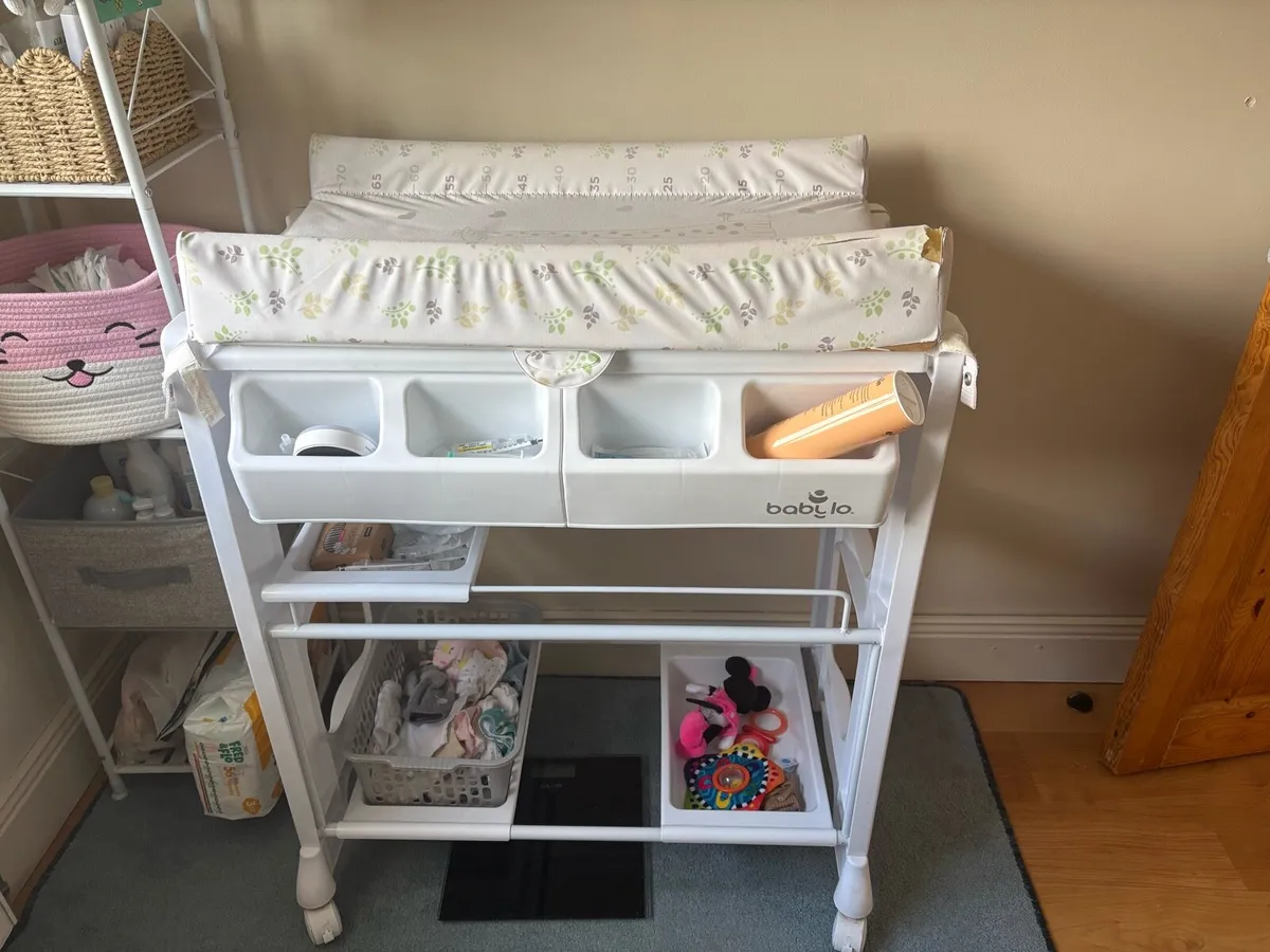 Baby changing unit - Image 3
