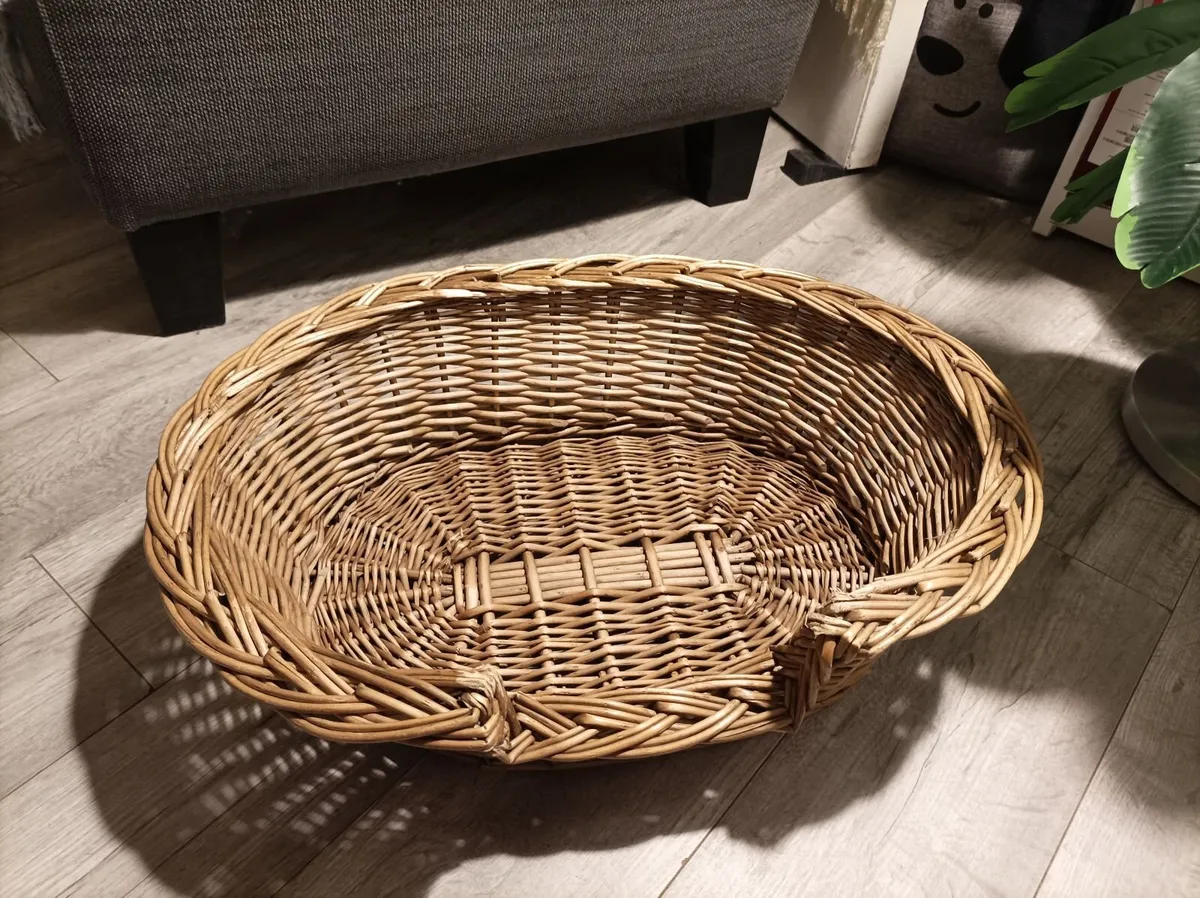 Wicker Pet Bed - Image 4