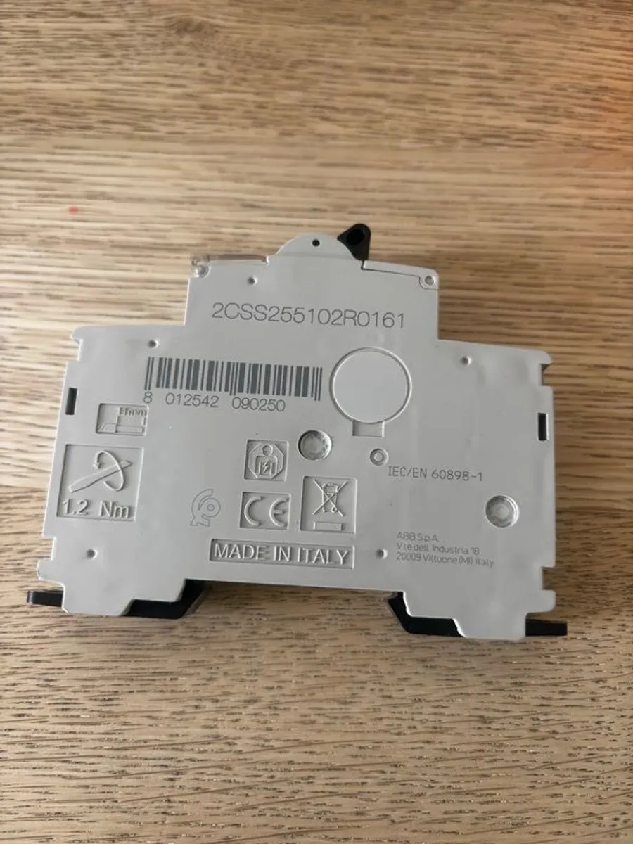 Abb Sn201 D16 & C16 Mcbs  16a 1pn 7 Brand New D16 - Image 2
