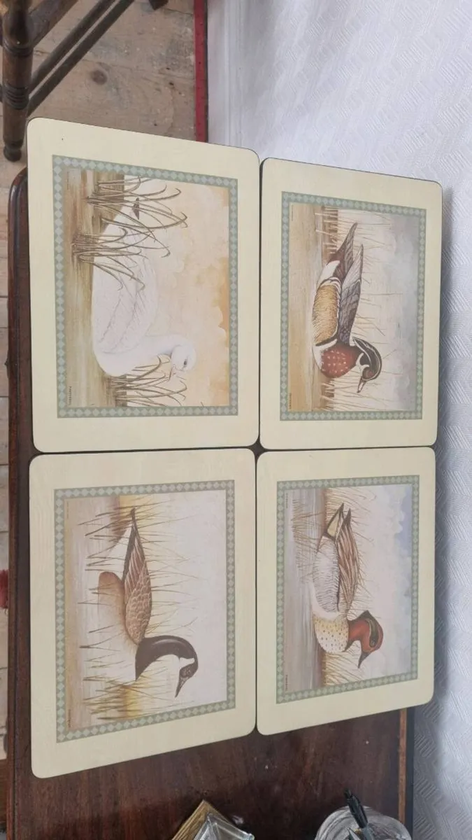 Pimpernel Elegant Table Mat Set - Image 4