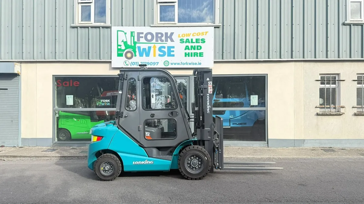 Lonking  2.5 Ton Diesel Forklift |Triplex Mast - Image 1