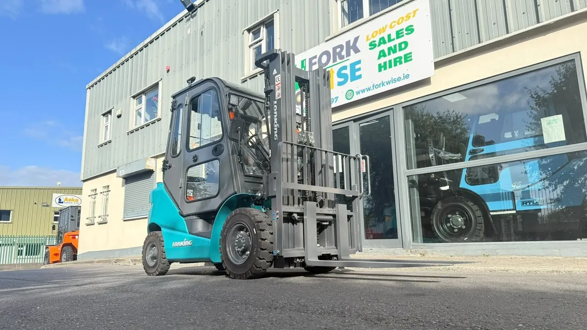 Lonking  2.5 Ton Diesel Forklift |Triplex Mast - Image 2