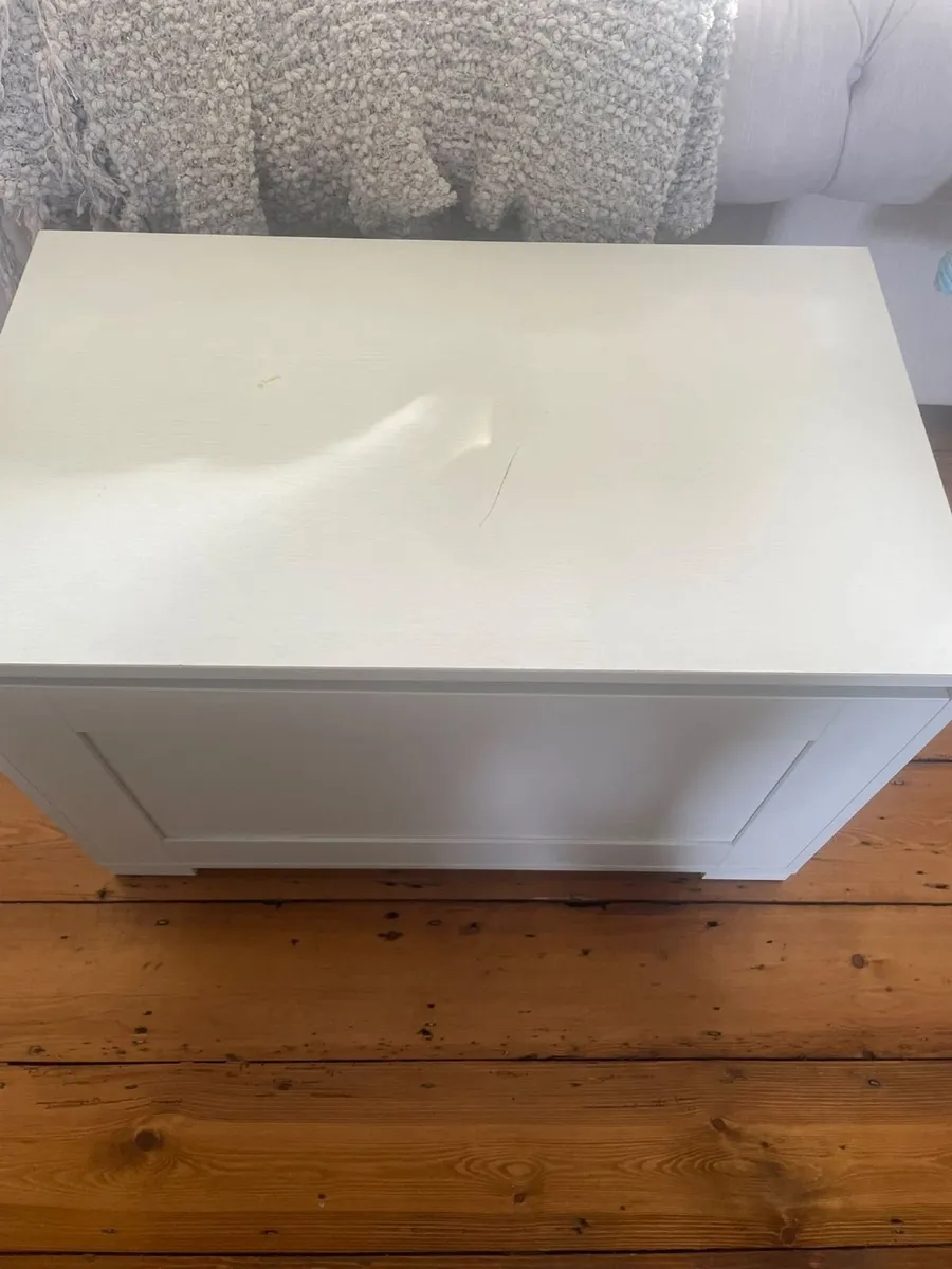 Mamas & Poppas Harrow Storage Chest - Free - Image 2