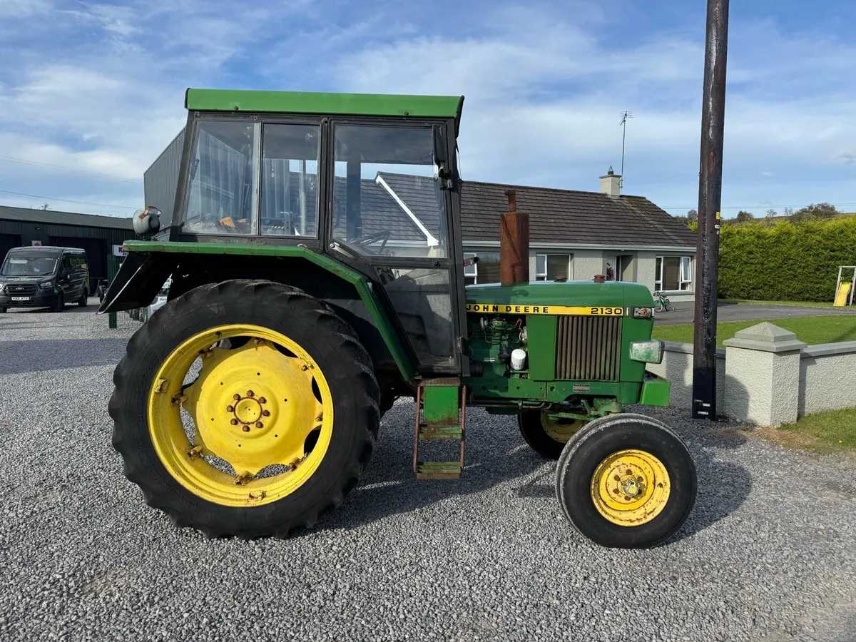 John Deere 2130 2wd - Image 2