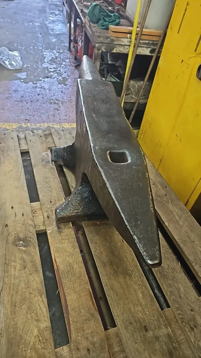 Forged WILLIAM FOSTER TWIN BICK ANVIL - Image 4