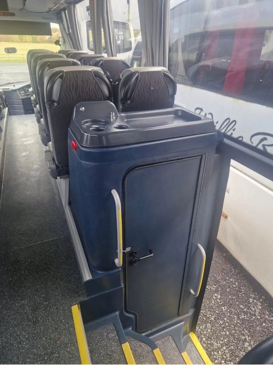 2012 Neoplan 53 seater - Image 4