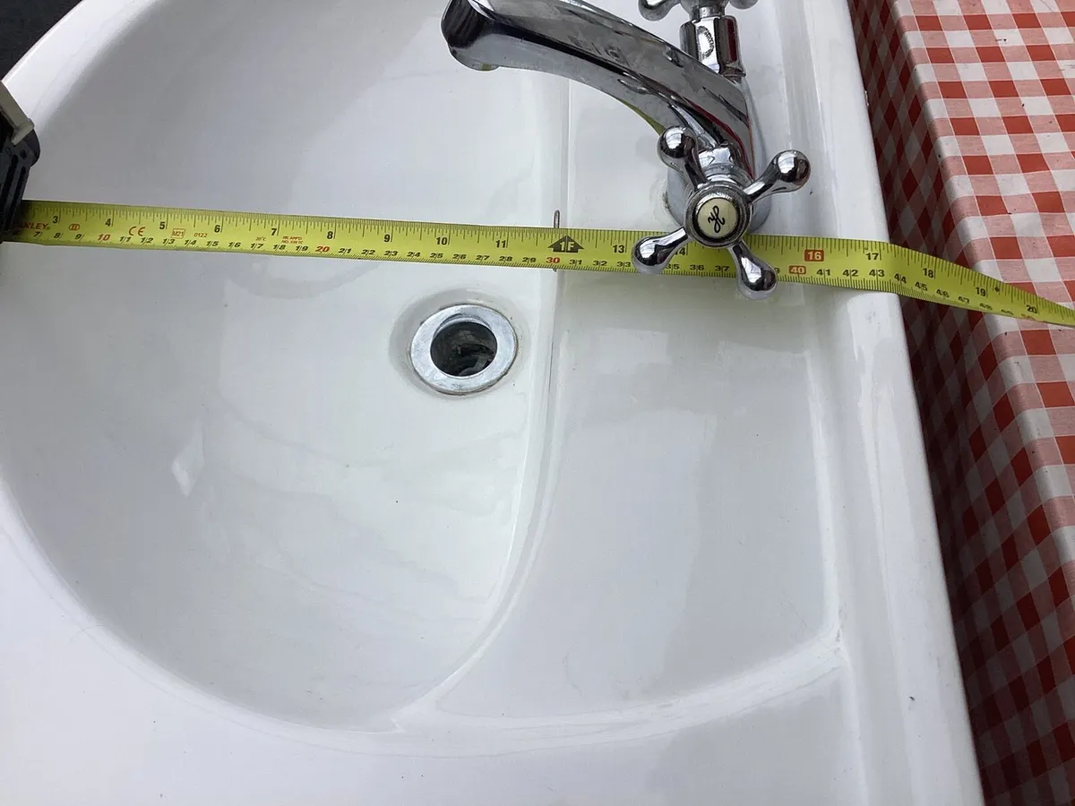 Bathroom vanity unit - Image 1