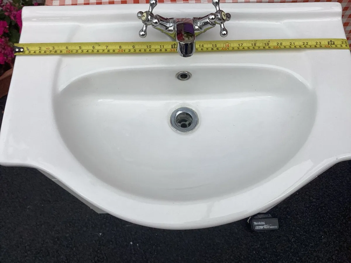 Bathroom vanity unit - Image 2
