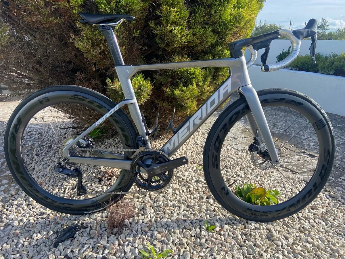 Aero Road Bike - Image 1