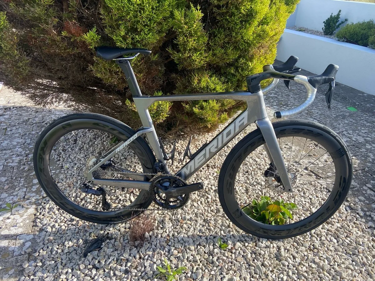 Aero Road Bike - Image 2