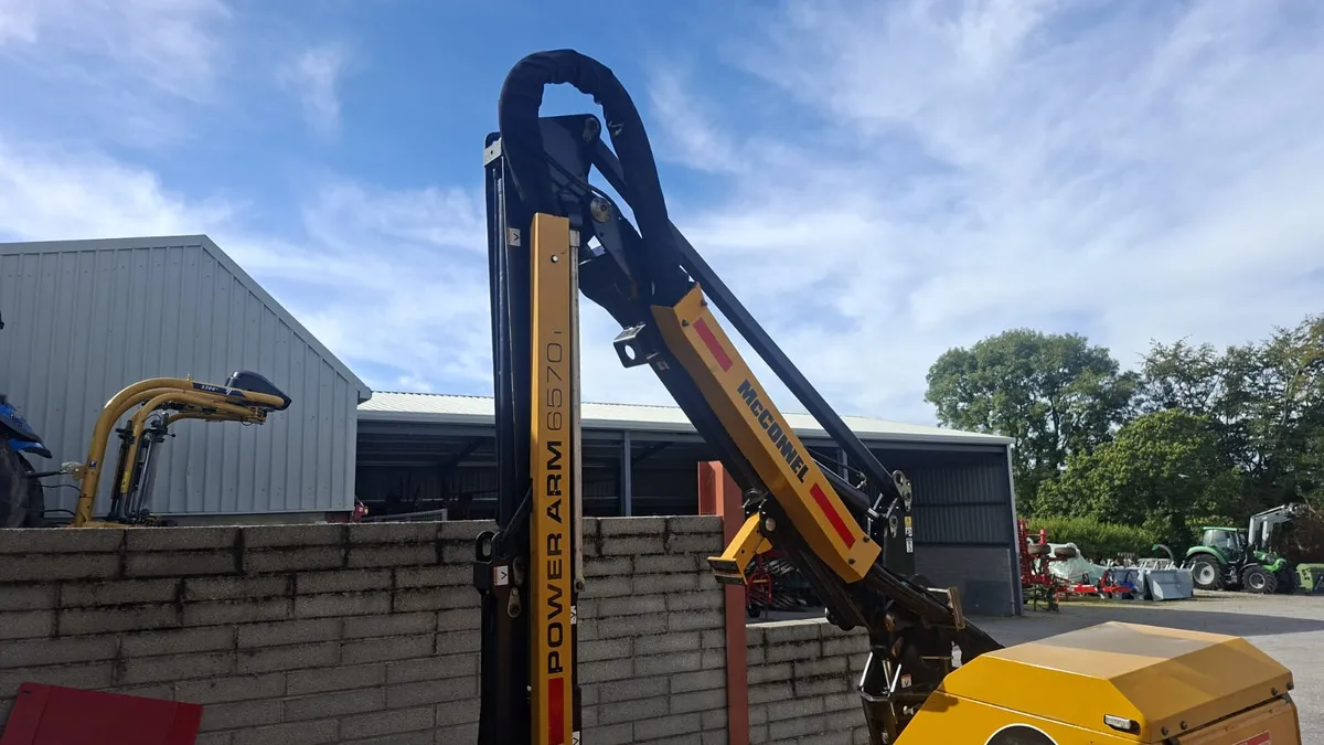 McConnel 6570T Hedge Cutter AS NEW - Image 4