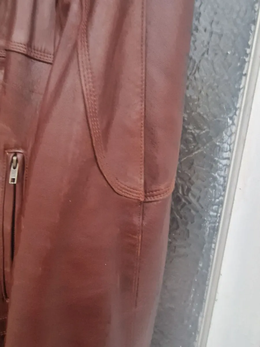 Mens leather jacket. - Image 4