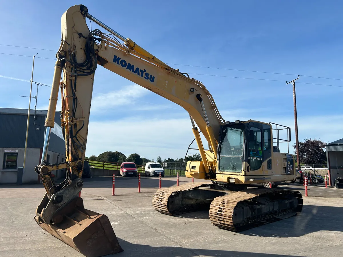 2010 Komatsu PC 210 LC-8 - Image 3